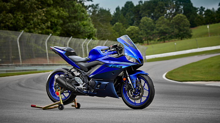 Мотоцикл Yamaha R3